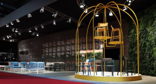 Стул пластиковый Trill Bistrot антрацит 500х515х825 мм Стул пластиковый Trill Bistrot антрацит 500х515х825 мм