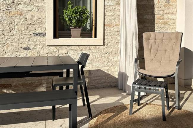 Стул пластиковый Trill Bistrot антрацит 500х515х825 мм Стул пластиковый Trill Bistrot антрацит 500х515х825 мм