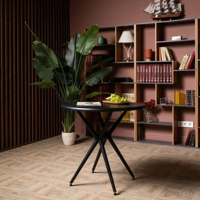 Пластиковый стол TOM в черном цвете